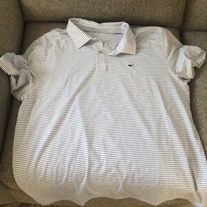 Short Sleeve Vineyard Vines Shirt - great condition!